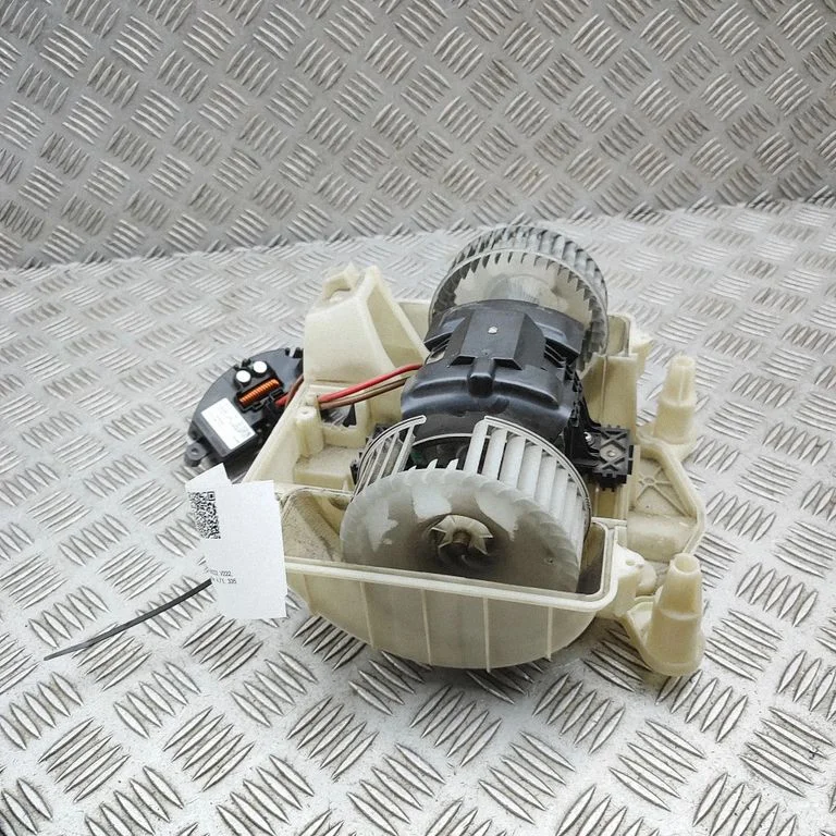 Krāsniņas ventilators/pūtējs F011500107