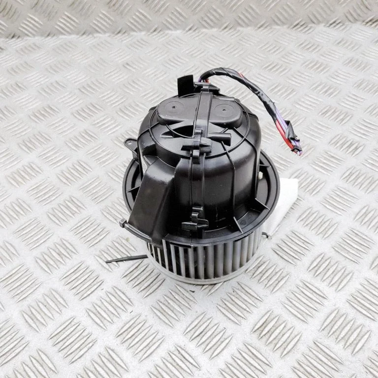 Krāsniņas ventilators/pūtējs HB613001