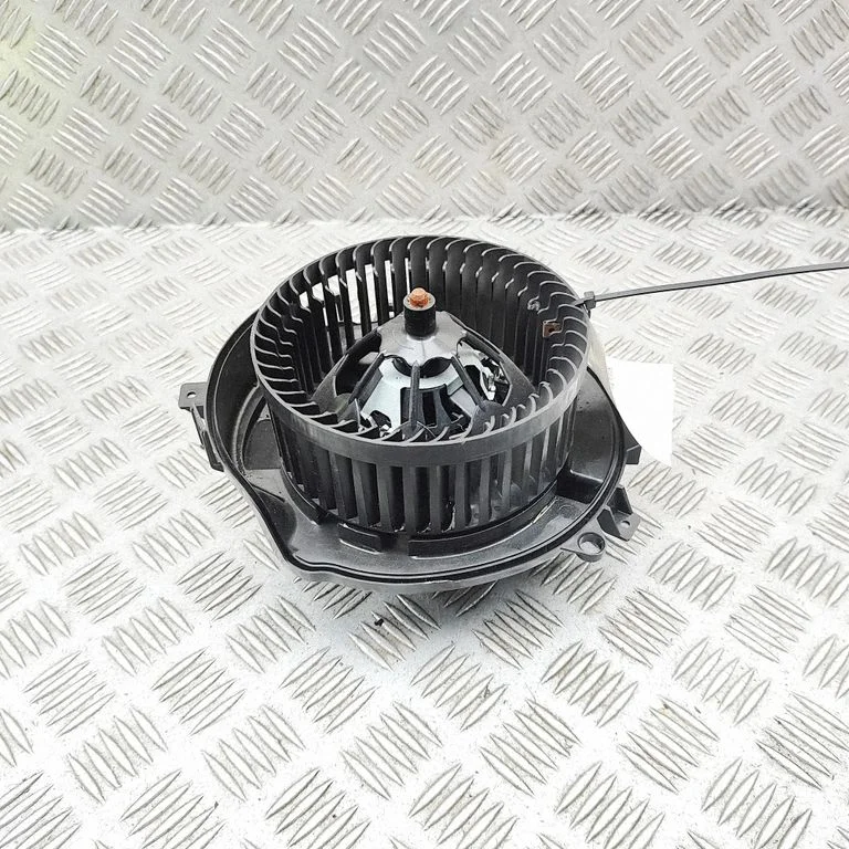 Heater fan/blower 3Q0907521A