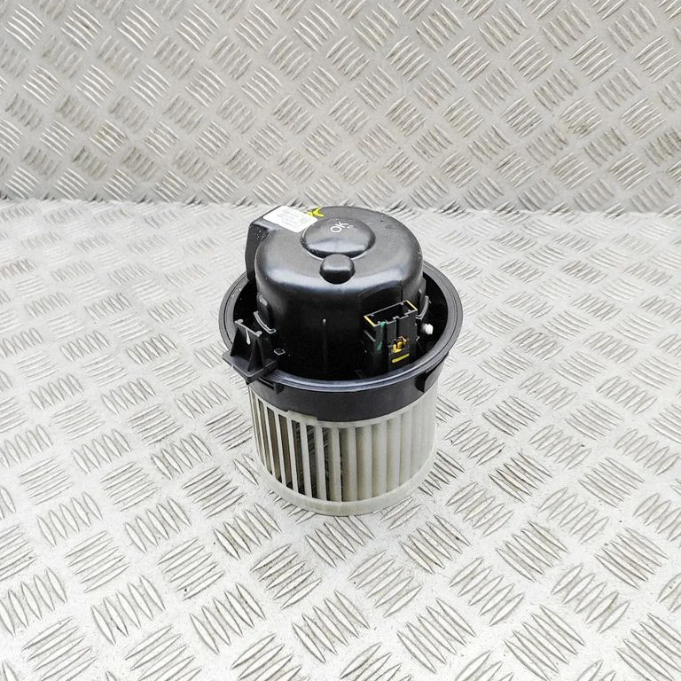 Krāsniņas ventilators/pūtējs 9840566280