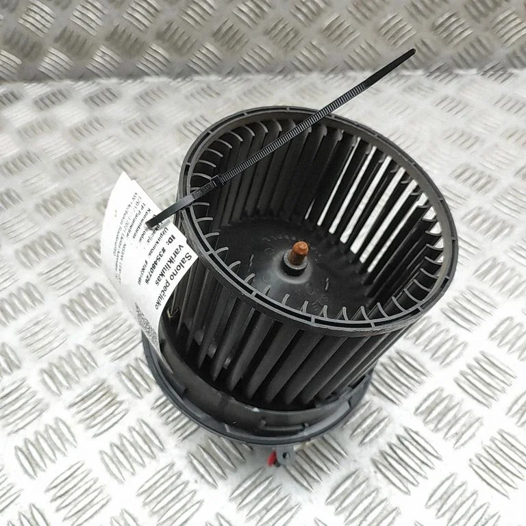 Krāsniņas ventilators/pūtējs – Nissan Leaf II (ZE1) (2017-2025)