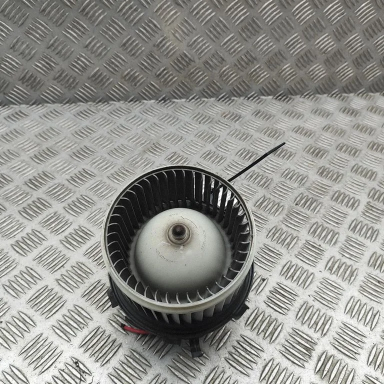 Krāsniņas ventilators/pūtējs 5E1630100