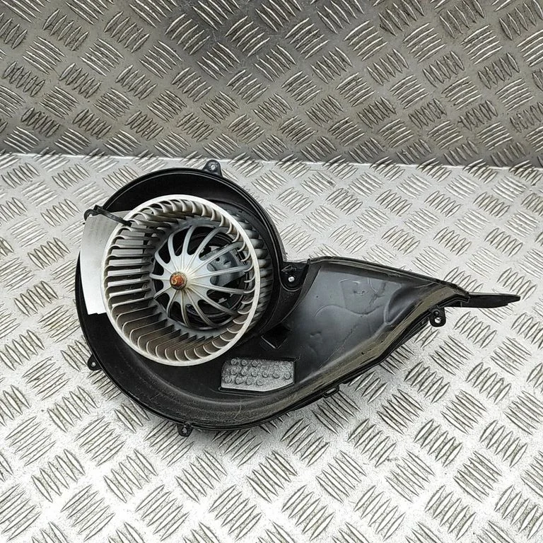 Krāsniņas ventilators/pūtējs HS971001