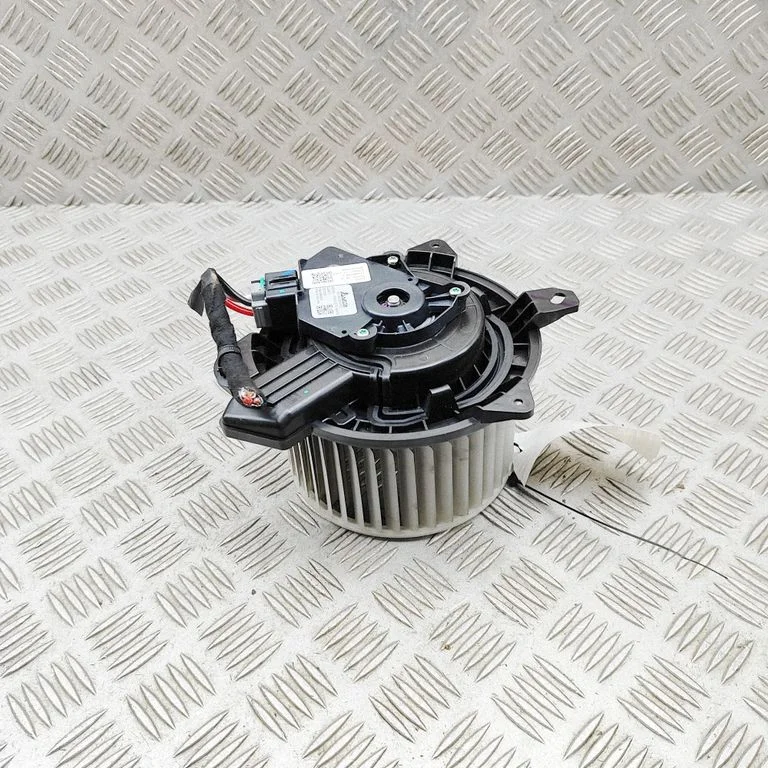 Krāsniņas ventilators/pūtējs 153947500A