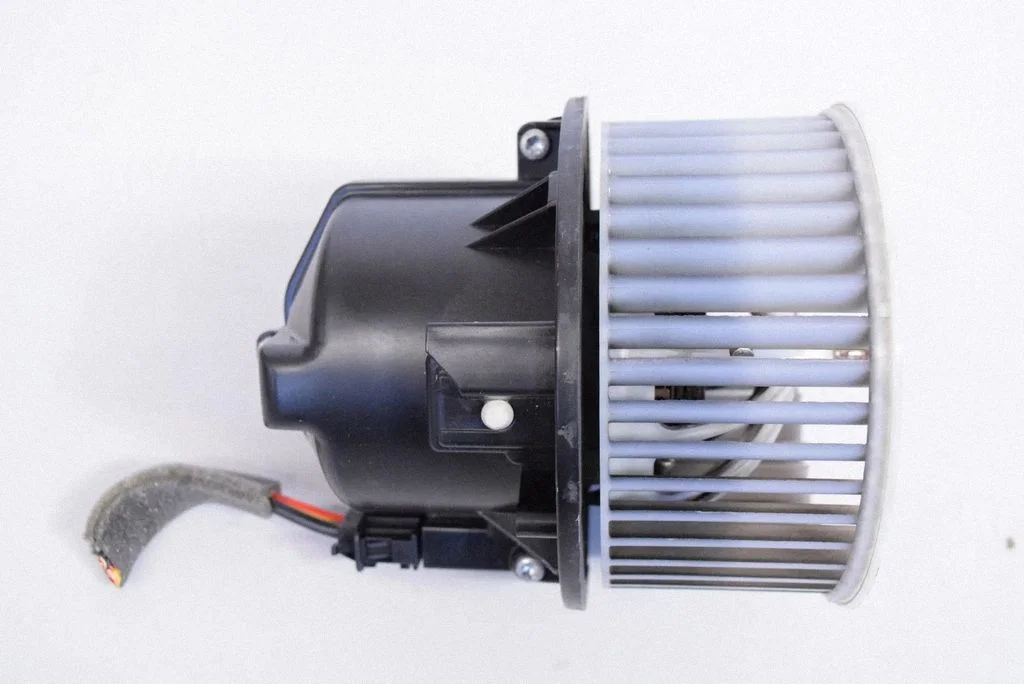 Krāsniņas ventilators/pūtējs 6G9N18D413AA