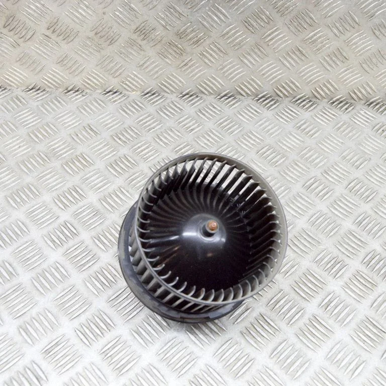 Krāsniņas ventilators/pūtējs VP8E2H18456AB