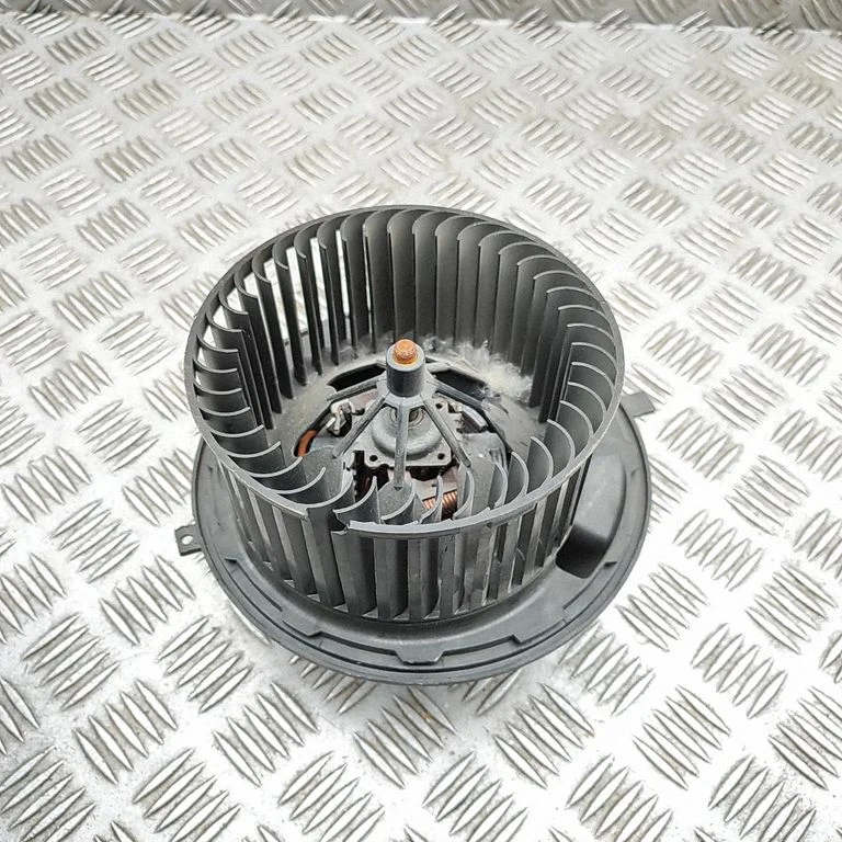 Krāsniņas ventilators/pūtējs CZ1163407738