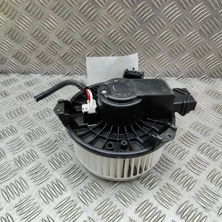 Heater fan/blower SU00302079