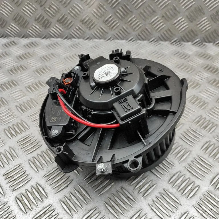 Krāsniņas ventilators/pūtējs 5WC819021A
