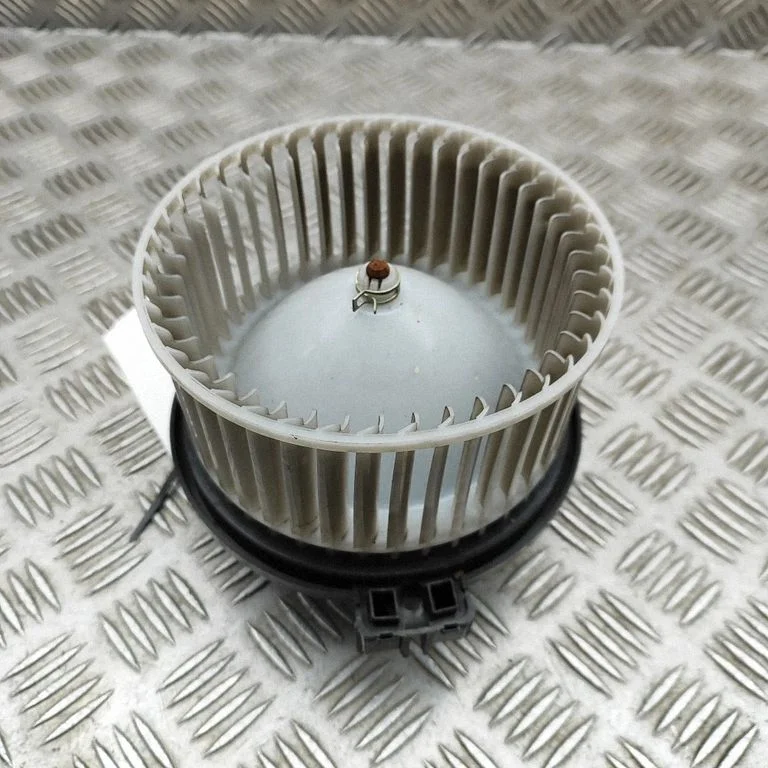 Krāsniņas ventilators/pūtējs 72223YC000