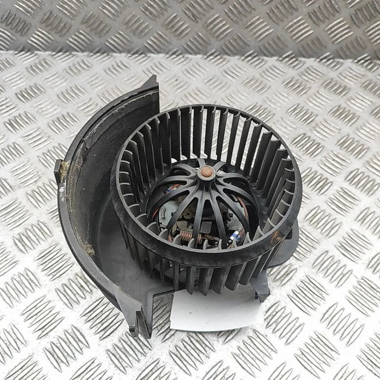 Krāsniņas ventilators/pūtējs 2H2820021A