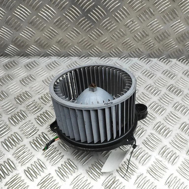 Krāsniņas ventilators/pūtējs – KIA Ceed (2012-2018)