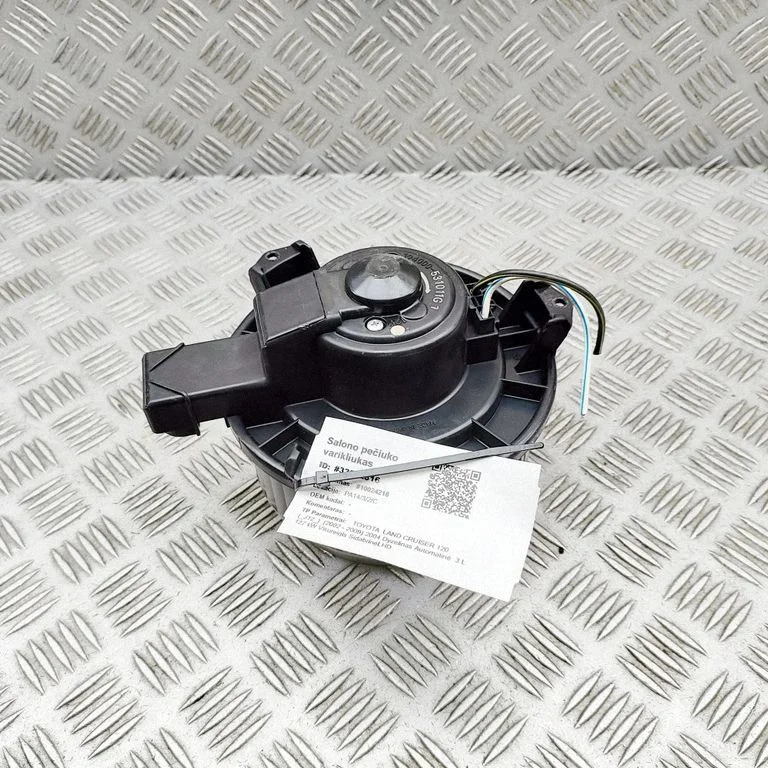Krāsniņas ventilators/pūtējs – Toyota Land Cruiser (J120) (2002-2009)