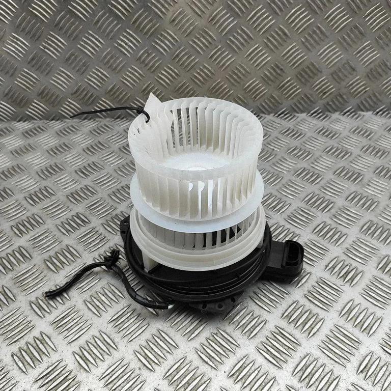 Heater fan/blower 8710358070