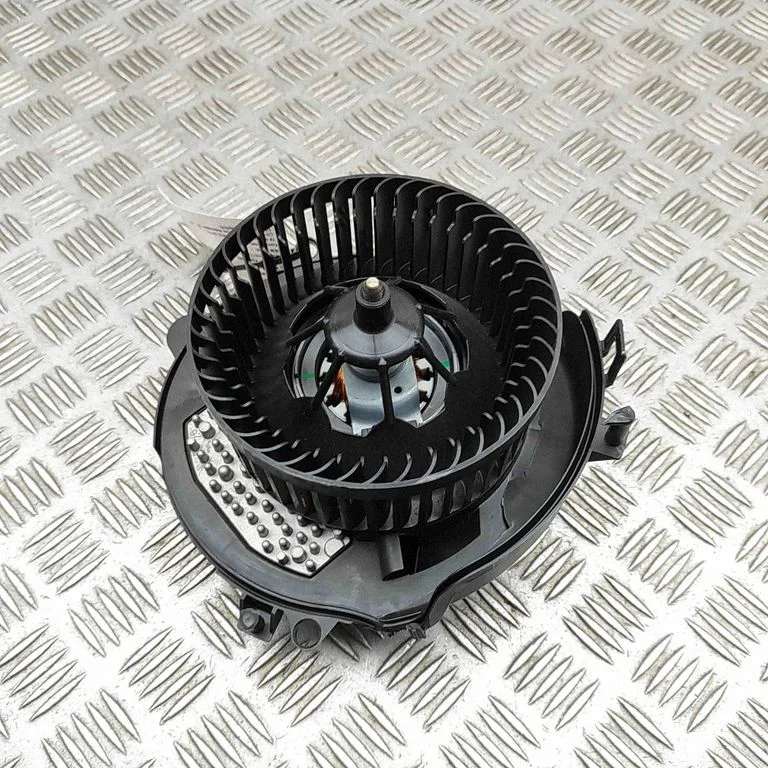 Krāsniņas ventilators/pūtējs T72368C