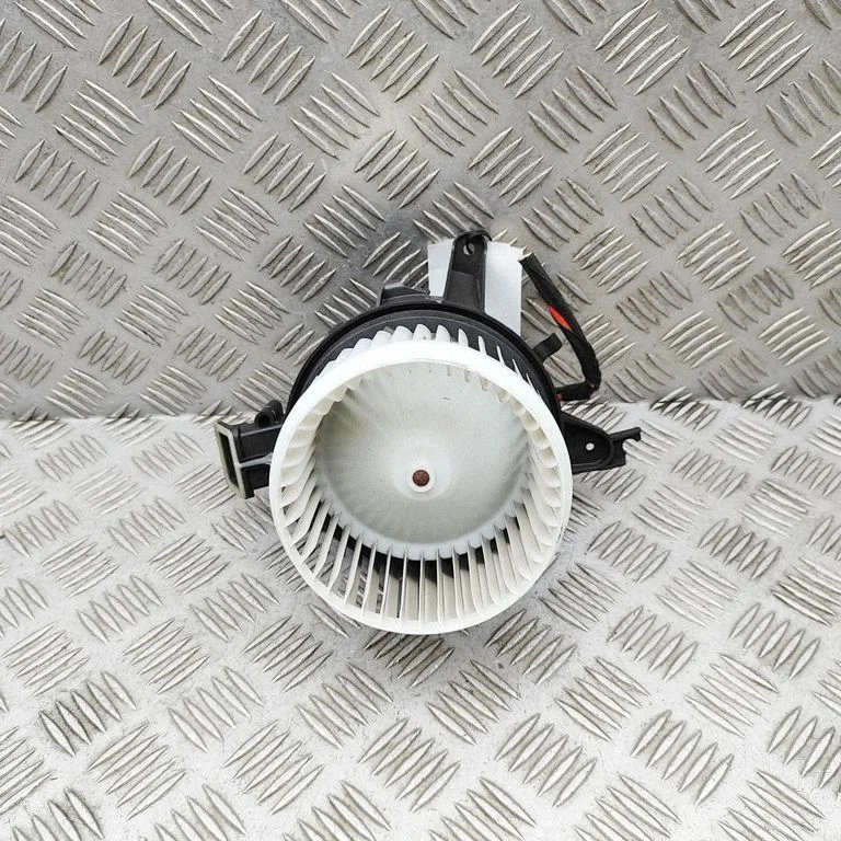 Krāsniņas ventilators/pūtējs 68350343AA