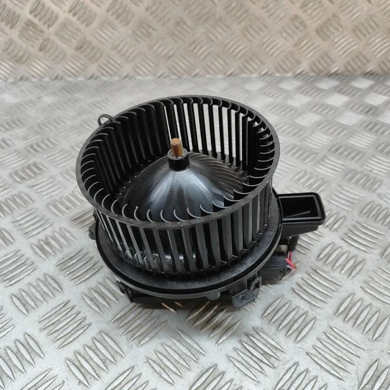 Heater fan/blower – Audi RS Q8 (2019-)