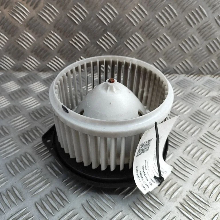 Krāsniņas ventilators/pūtējs 272V0JK00D