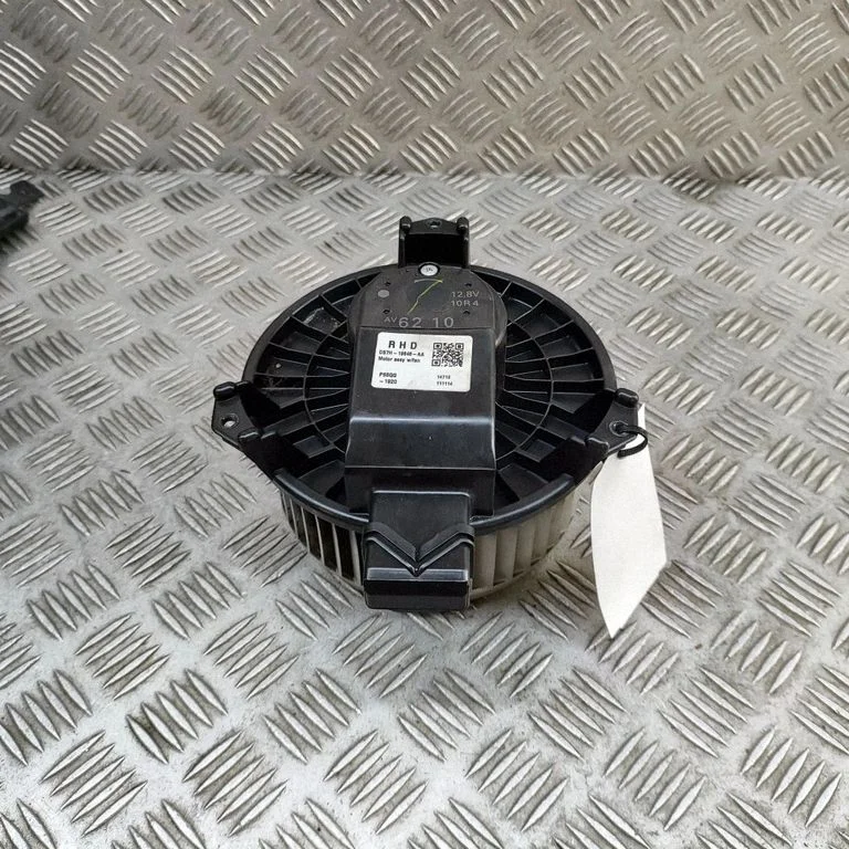 Krāsniņas ventilators/pūtējs DS7H19846AA