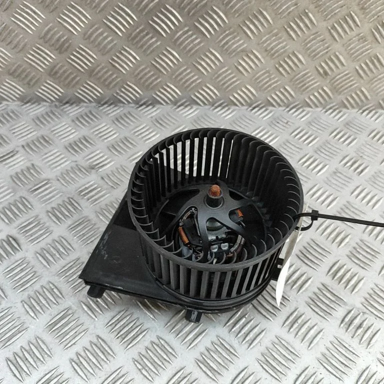 Heater fan/blower F983707V