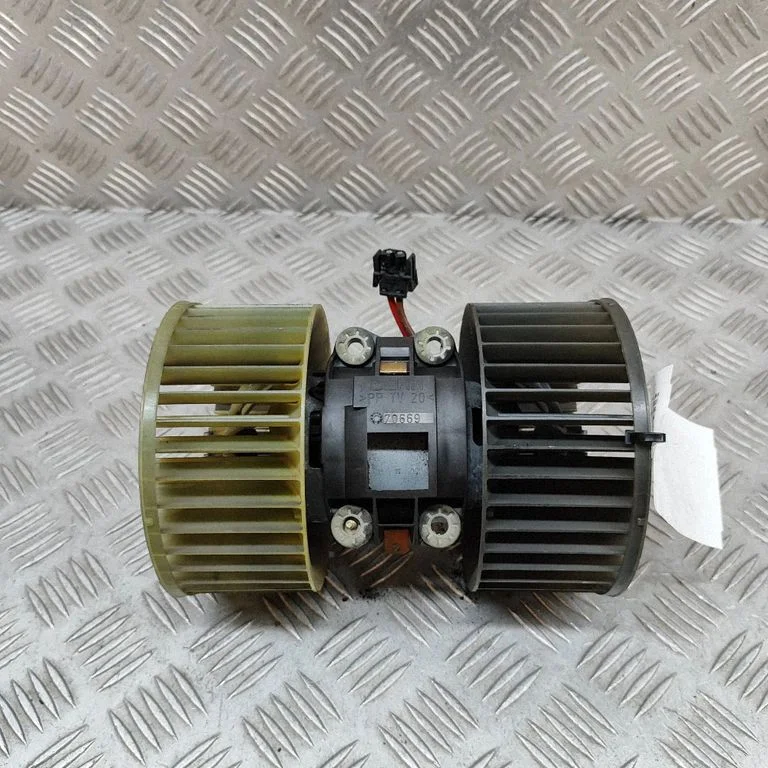 Krāsniņas ventilators/pūtējs BEHR70669