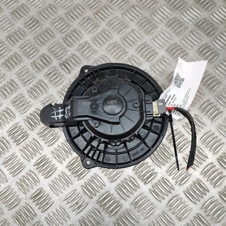 Krāsniņas ventilators/pūtējs 105186400A