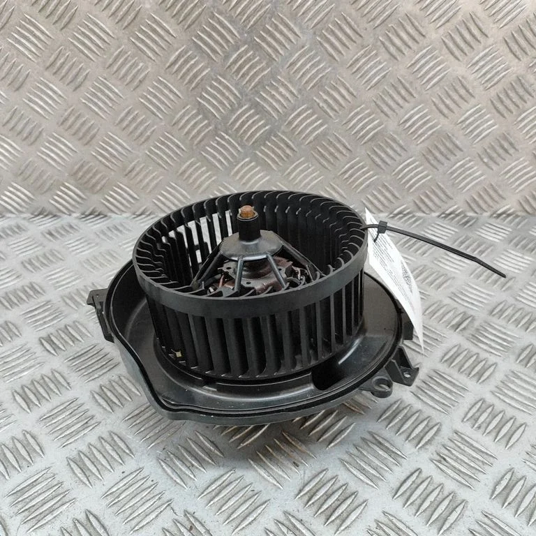 Krāsniņas ventilators/pūtējs 3Q2819021