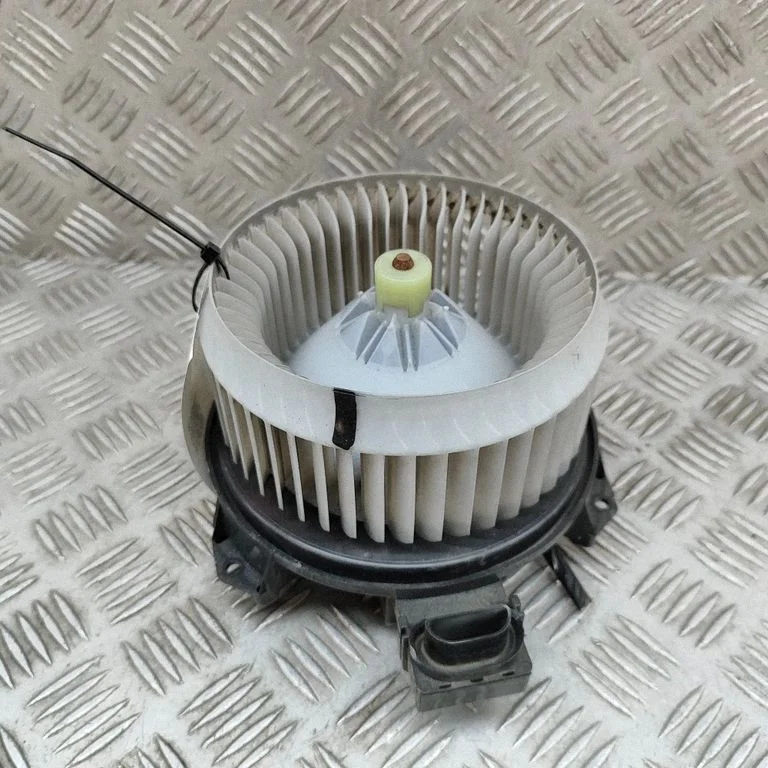 Krāsniņas ventilators/pūtējs 871030K200
