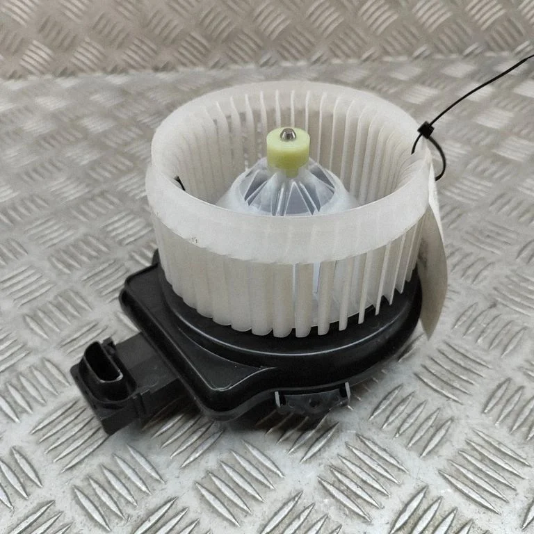 Krāsniņas ventilators/pūtējs 7415061M00