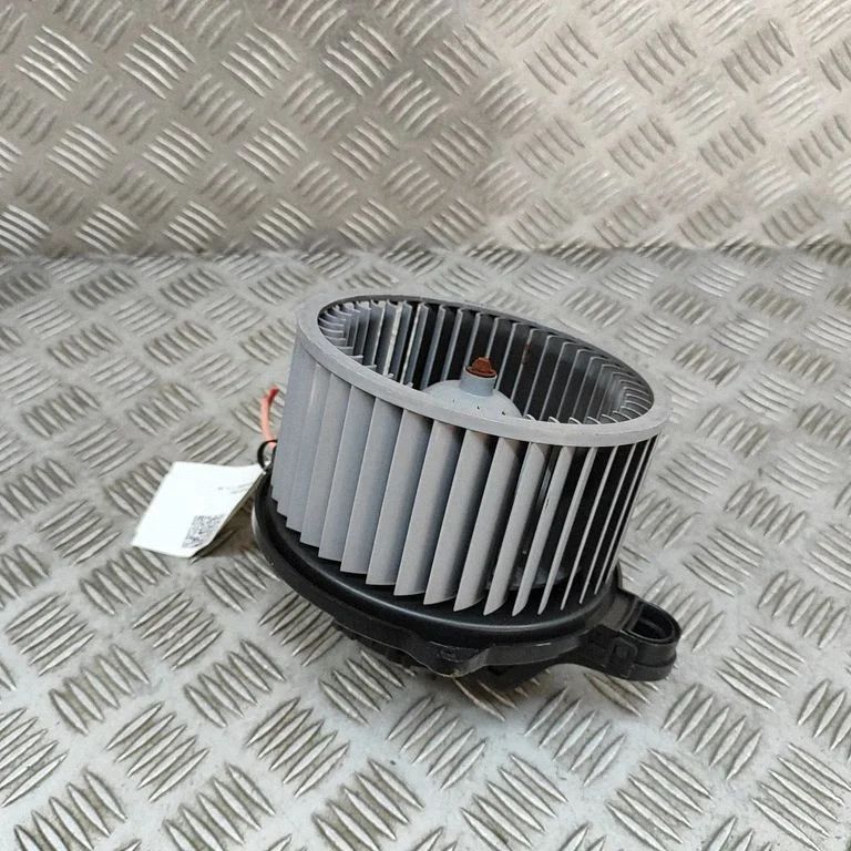 Krāsniņas ventilators/pūtējs F00S3B2442