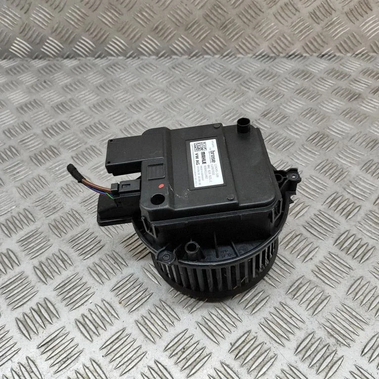 Krāsniņas ventilators/pūtējs C24245109