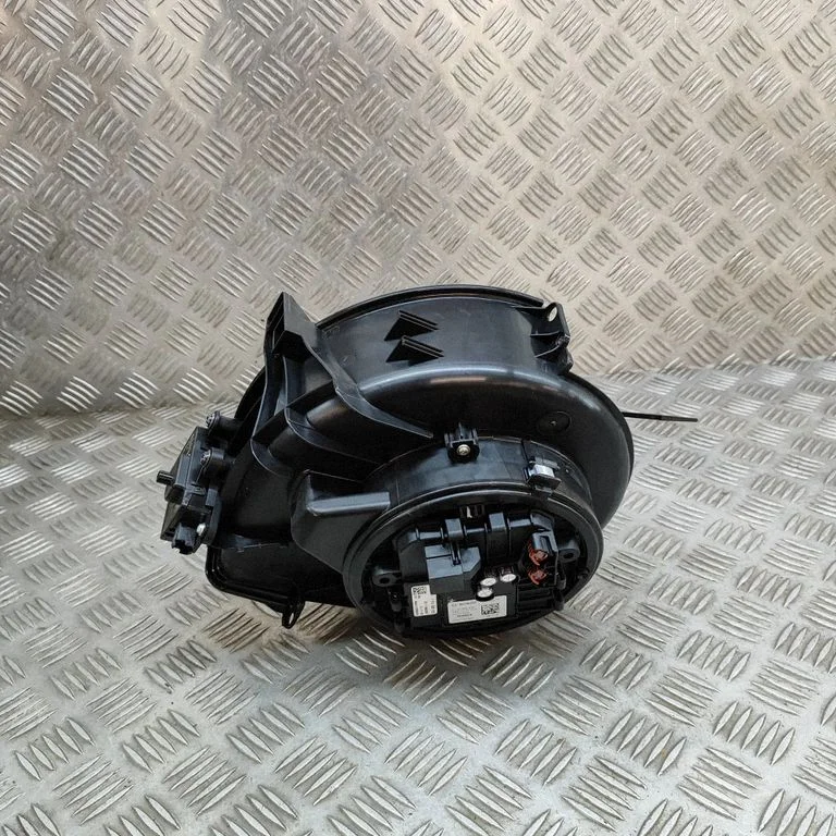 Krāsniņas ventilators/pūtējs – Volvo XC60 (2017-)