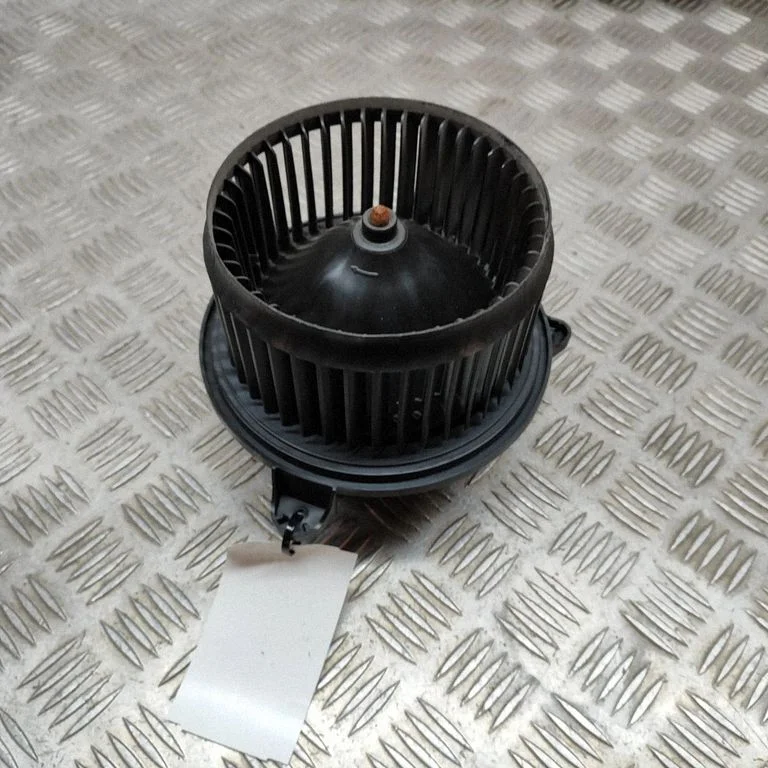 Krāsniņas ventilators/pūtējs 0130115702