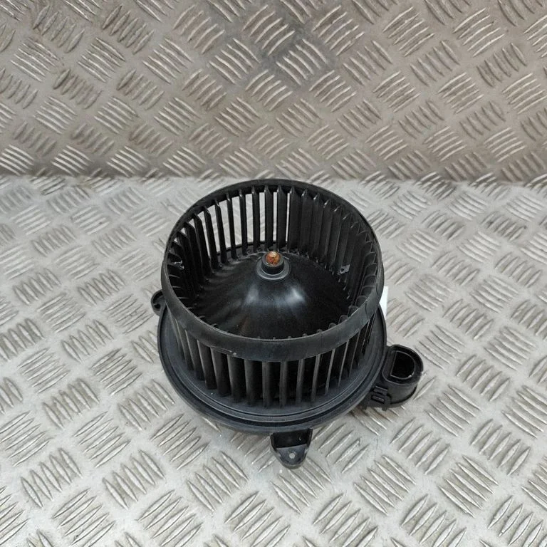 Krāsniņas ventilators/pūtējs 0130115702