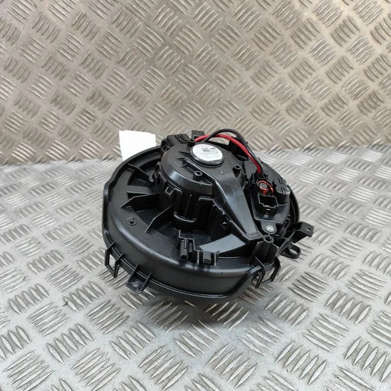 Krāsniņas ventilators/pūtējs 5WA907521