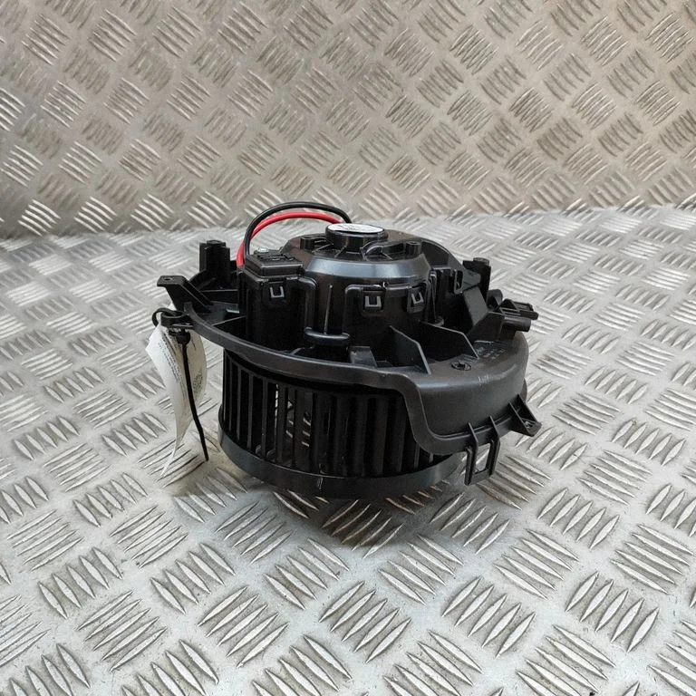 Krāsniņas ventilators/pūtējs 5WA907521