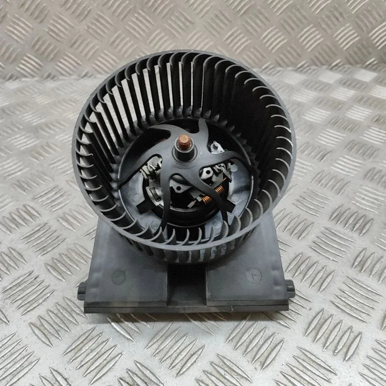 Heater fan/blower F657878Q