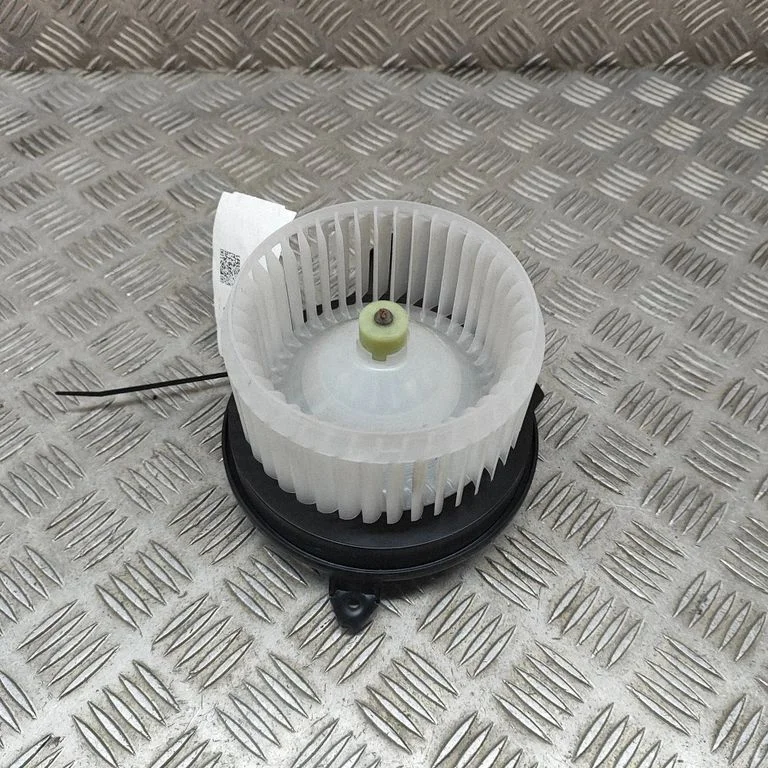 Heater fan/blower L1MH19846AC