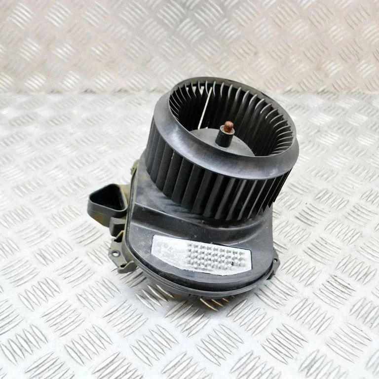 Salongipuhur – Mercedes-Benz A-klass W176 (2012-2018)