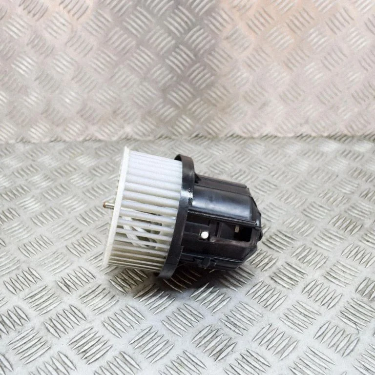 Krāsniņas ventilators/pūtējs EC129004