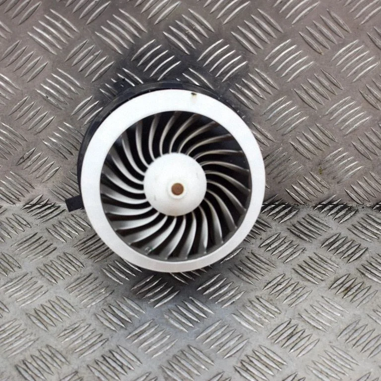 Krāsniņas ventilators/pūtējs – Mercedes-Benz C klase W205 (2014-2021)