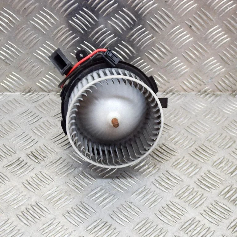 Krāsniņas ventilators/pūtējs X6813