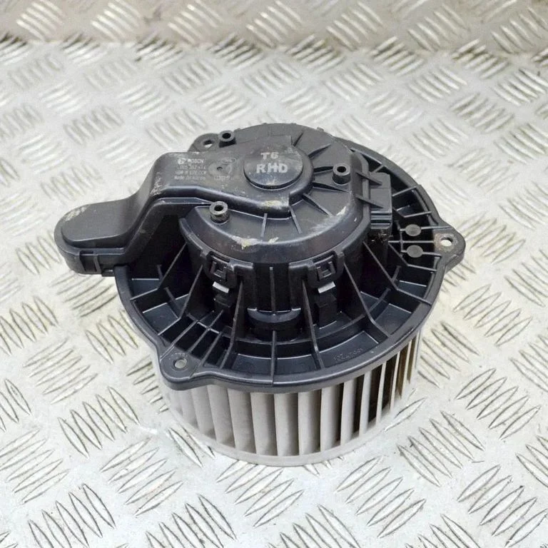 Krāsniņas ventilators/pūtējs F00S3B2444