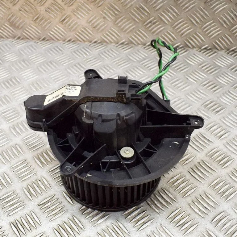 Krāsniņas ventilators/pūtējs – Jeep Grand Cherokee (WK) (2005-2010)