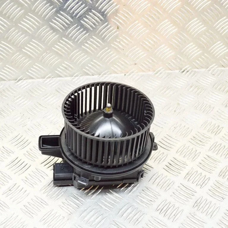 Krāsniņas ventilators/pūtējs 4M2820021C