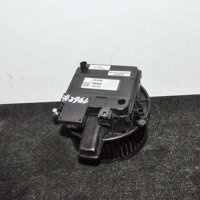 Krāsniņas ventilators/pūtējs 4M182002100