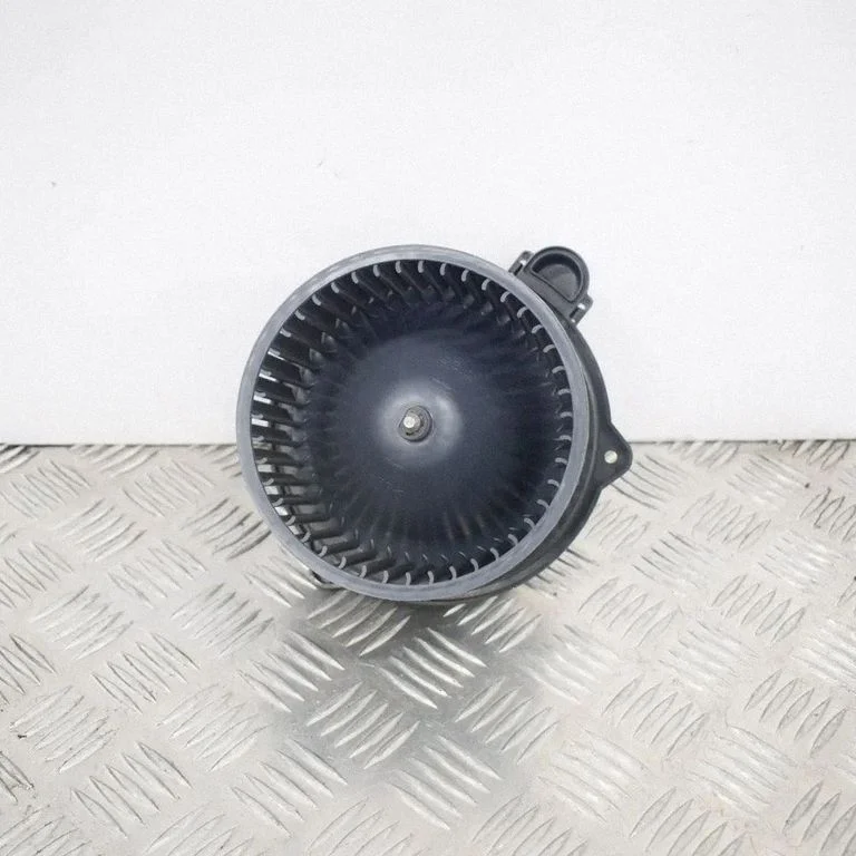 Krāsniņas ventilators/pūtējs – Hyundai i10 (2013-2018)