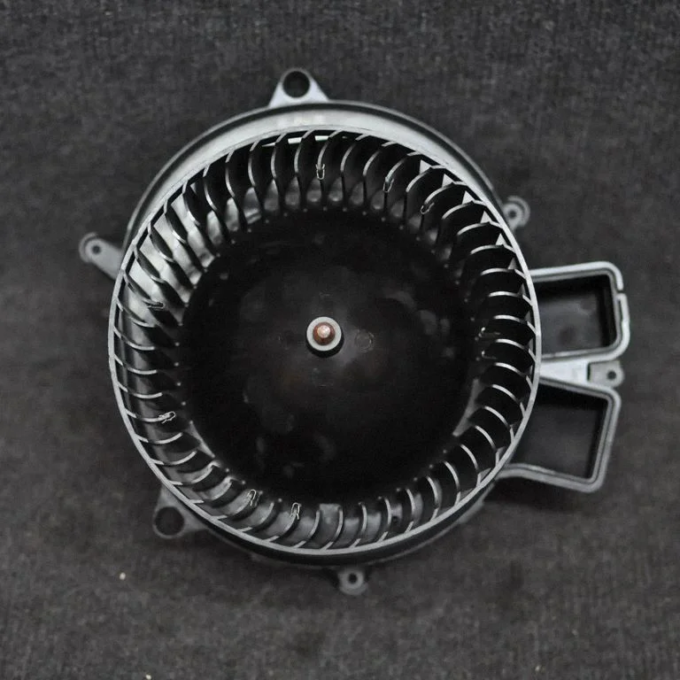 Krāsniņas ventilators/pūtējs – Mercedes-Benz GL klase X166 (2013-2019)