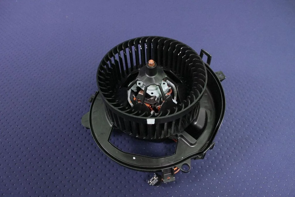 Krāsniņas ventilators/pūtējs 3Q2819021
