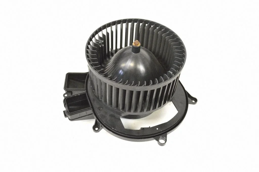 Krāsniņas ventilators/pūtējs – Mercedes-Benz GLS klase X166 (2015-2019)